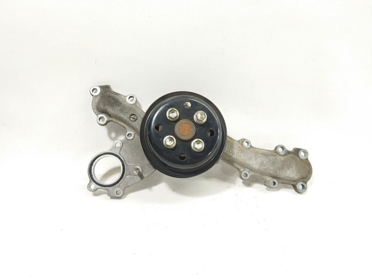 Sienna. Помпа охолодження Toyota SIENNA 2011-2016 1610009442 Toyota SIENNA
