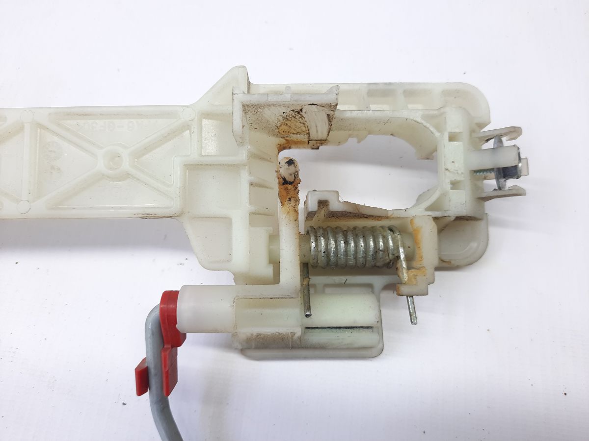 Forte. Кронштейн ручки двери передней левой наружной Kia Forte 2014-2018 82655A7001 Kia Forte