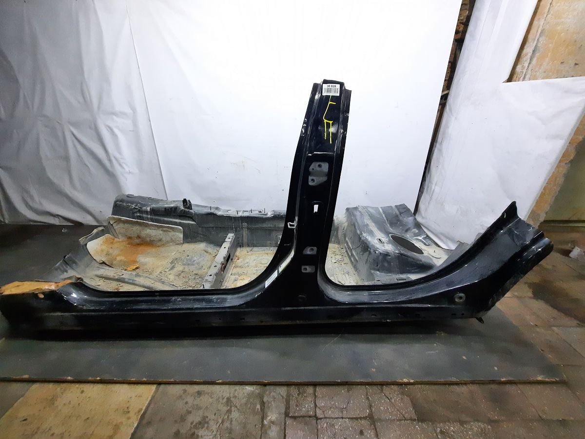 Charger. Стойка центральная левая (металл) Dodge Charger 2011-2014 68096291AD Dodge Charger