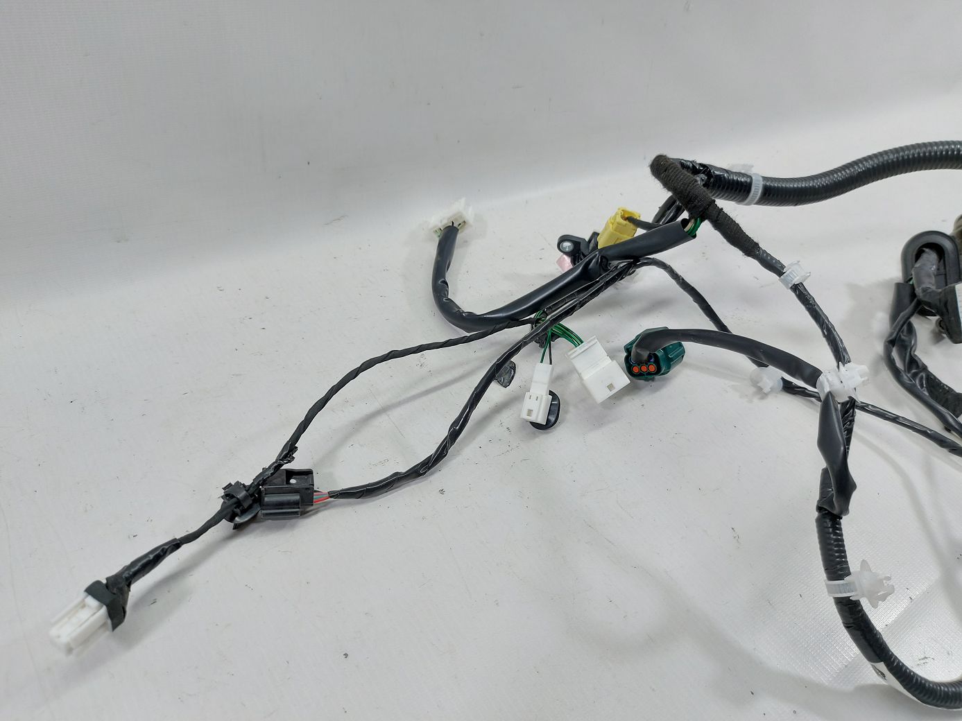 Rogue Проводка дверей передньої правої Nissan Rogue 2014-2020 241245HA0B Nissan Rogue 3