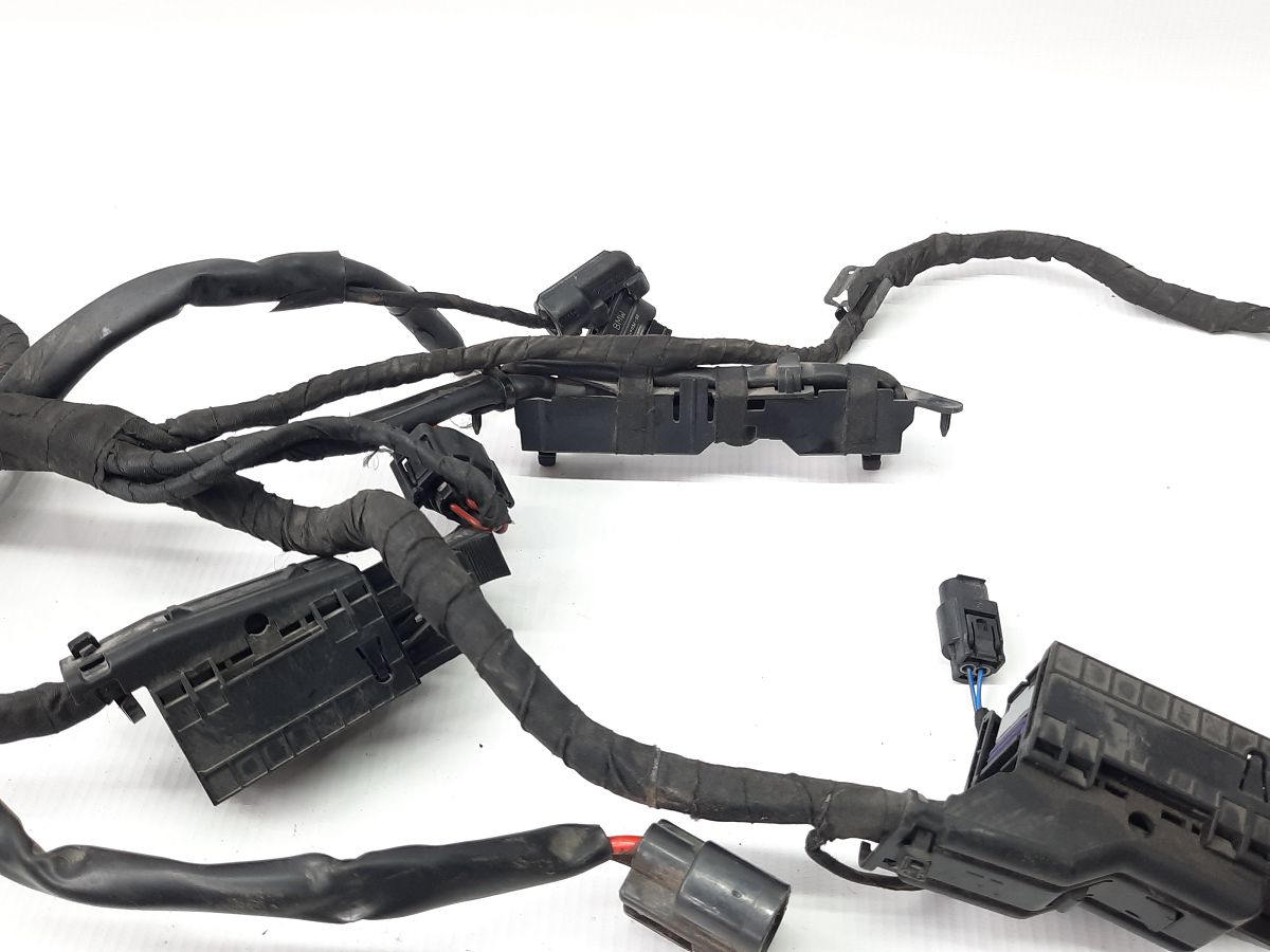 R 1200 Проводка основний BMW R 1200 2014 61118549370 BMW R 1200 9