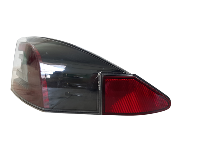 Model s Фонарь задний правый (скол) Tesla Model S 2012-2016 6005919-00-C Tesla Model S 2
