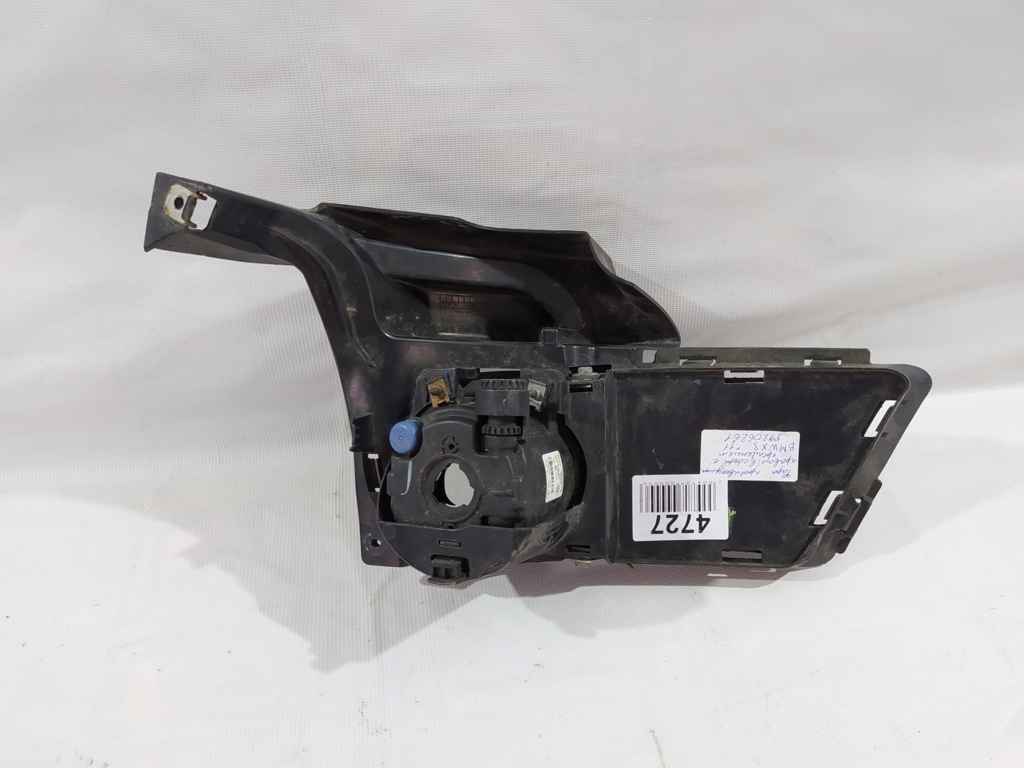 X3 Фара противотуманная правая с креплением BMW X3 2006-2010 89206261 BMW X3 4 X3 Фара противотуманная правая с креплением BMW X3 2006-2010 89206261 BMW X3 4