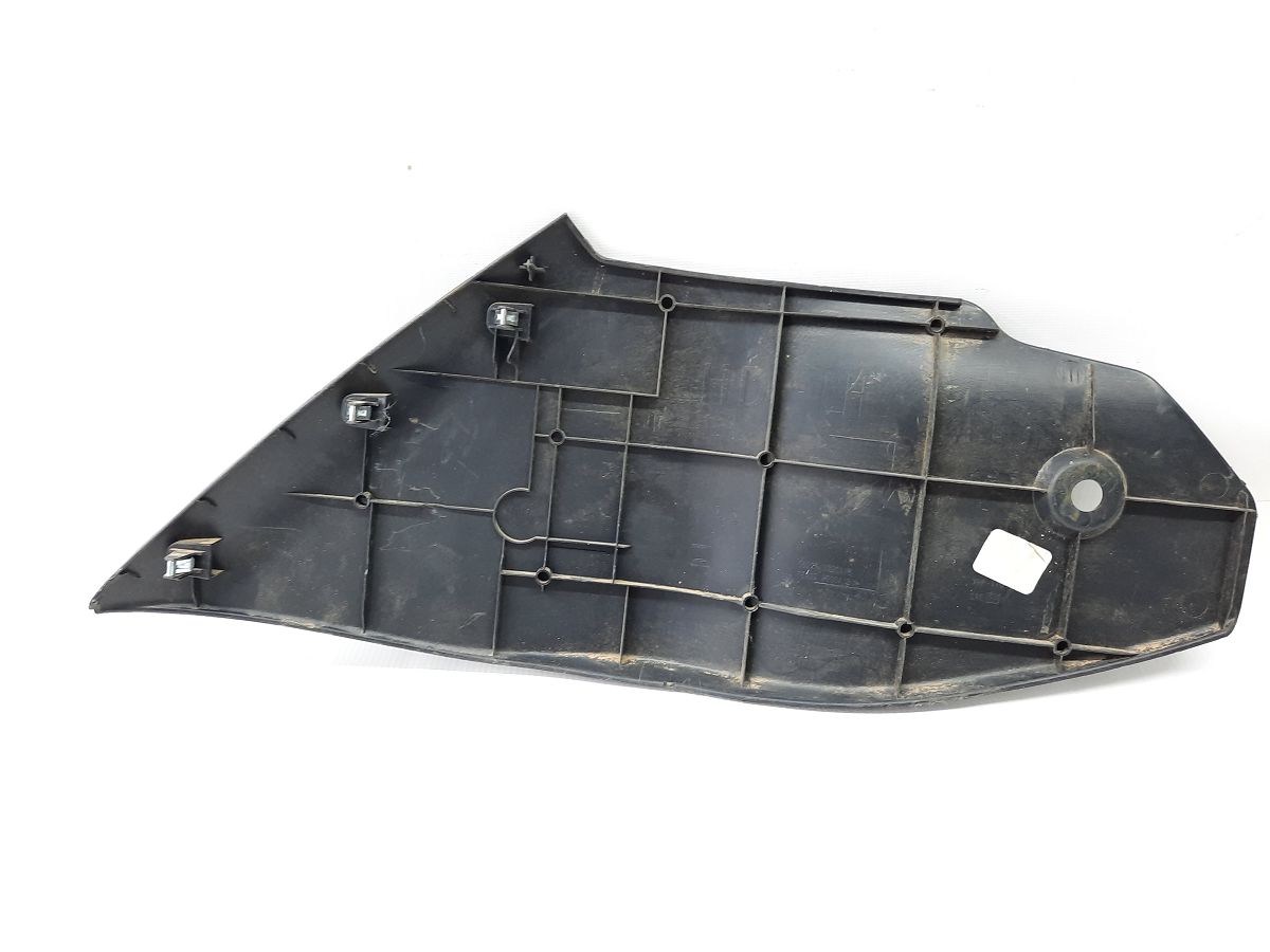 Sentra Накладка консолі центральної збоку ліва Nissan Sentra 2013-2019 689214AN0A Nissan Sentra 2
