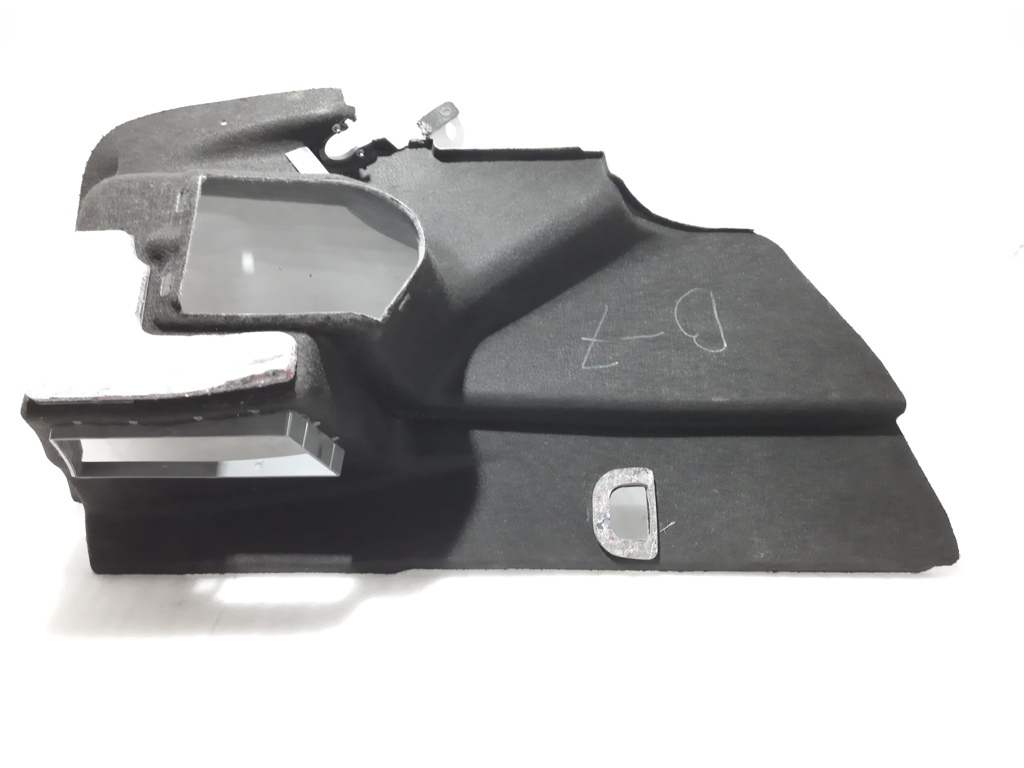 7 series. Обшивка багажного отделения левая BMW 7 2012 9113341 BMW 7