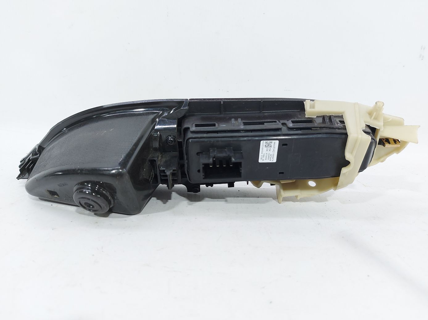 Malibu Кнопки керування склопідйомником двері передньої правої Chevrolet Malibu 2018 84203425 Chevrolet Malibu 3 Malibu Кнопки керування склопідйомником двері передньої правої Chevrolet Malibu 2018 84203425 Chevrolet Malibu 3