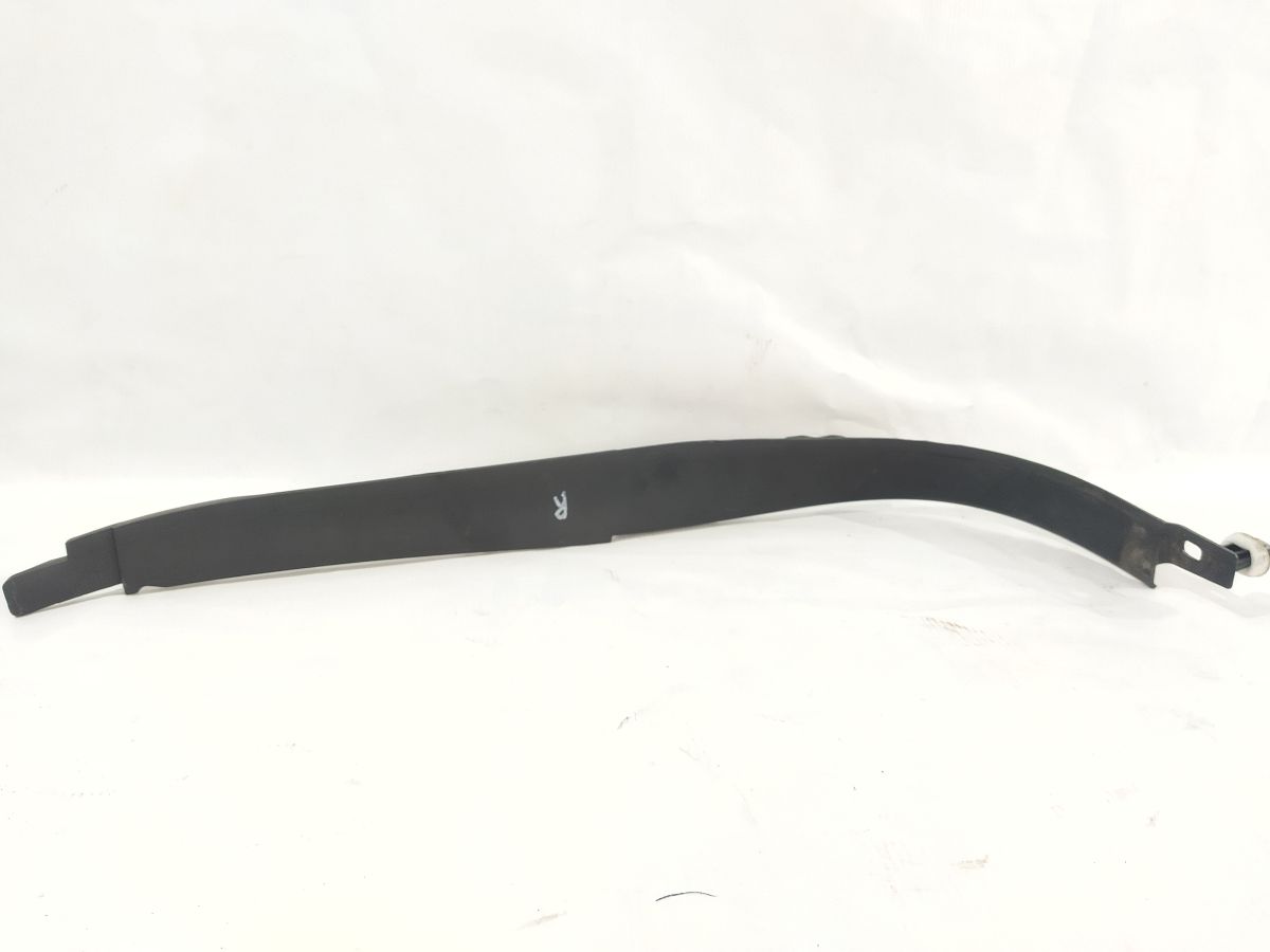 S60. Накладка порога права внутрішня Volvo S60 2011-2018 30715888 Volvo S60