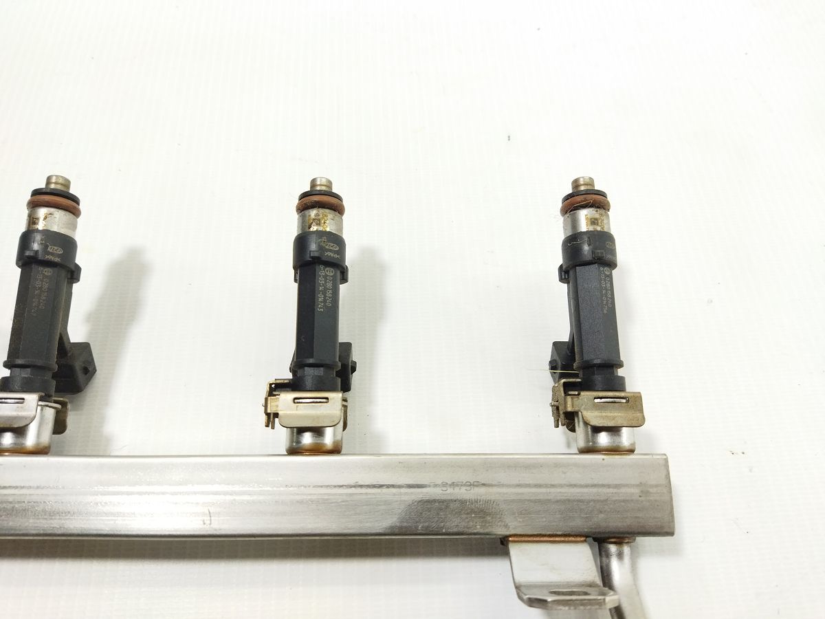 Volt Паливна рейка з форсунками Chevrolet Volt 2011-2015 55570149 Chevrolet Volt 3 Volt Паливна рейка з форсунками Chevrolet Volt 2011-2015 55570149 Chevrolet Volt 3