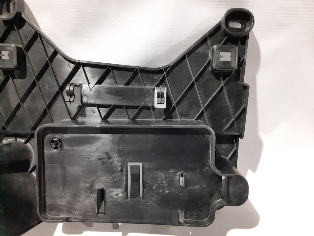 Passat s Кронштейн клеммника Volkswagen Passat S 2012-2018 561971503A Volkswagen Passat S 6