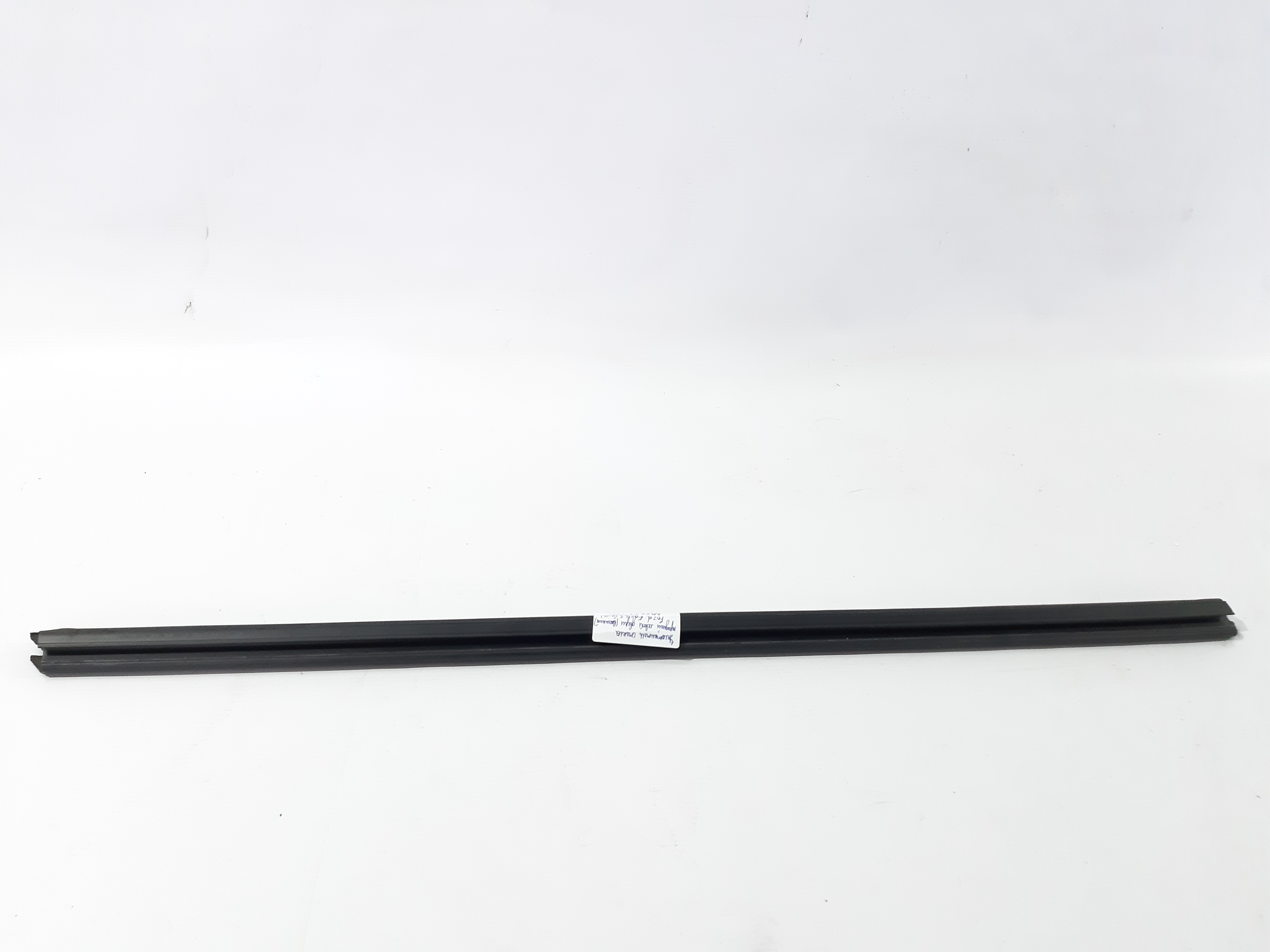 Focus Уплотнитель стекла внутренний двери передней левой Ford Focus 2012-2018 BM5Z5821453B Ford Focus 3