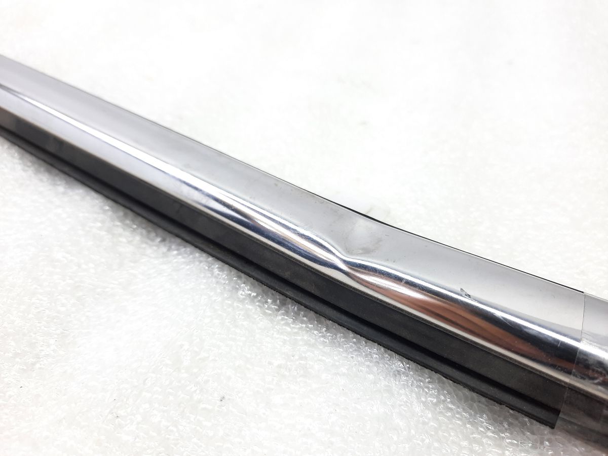 Accord Ущільнювальна гумка зовнішнього скла двері передньої правої Honda Accord 2008-2012 72410TA0A02 Honda Accord 2