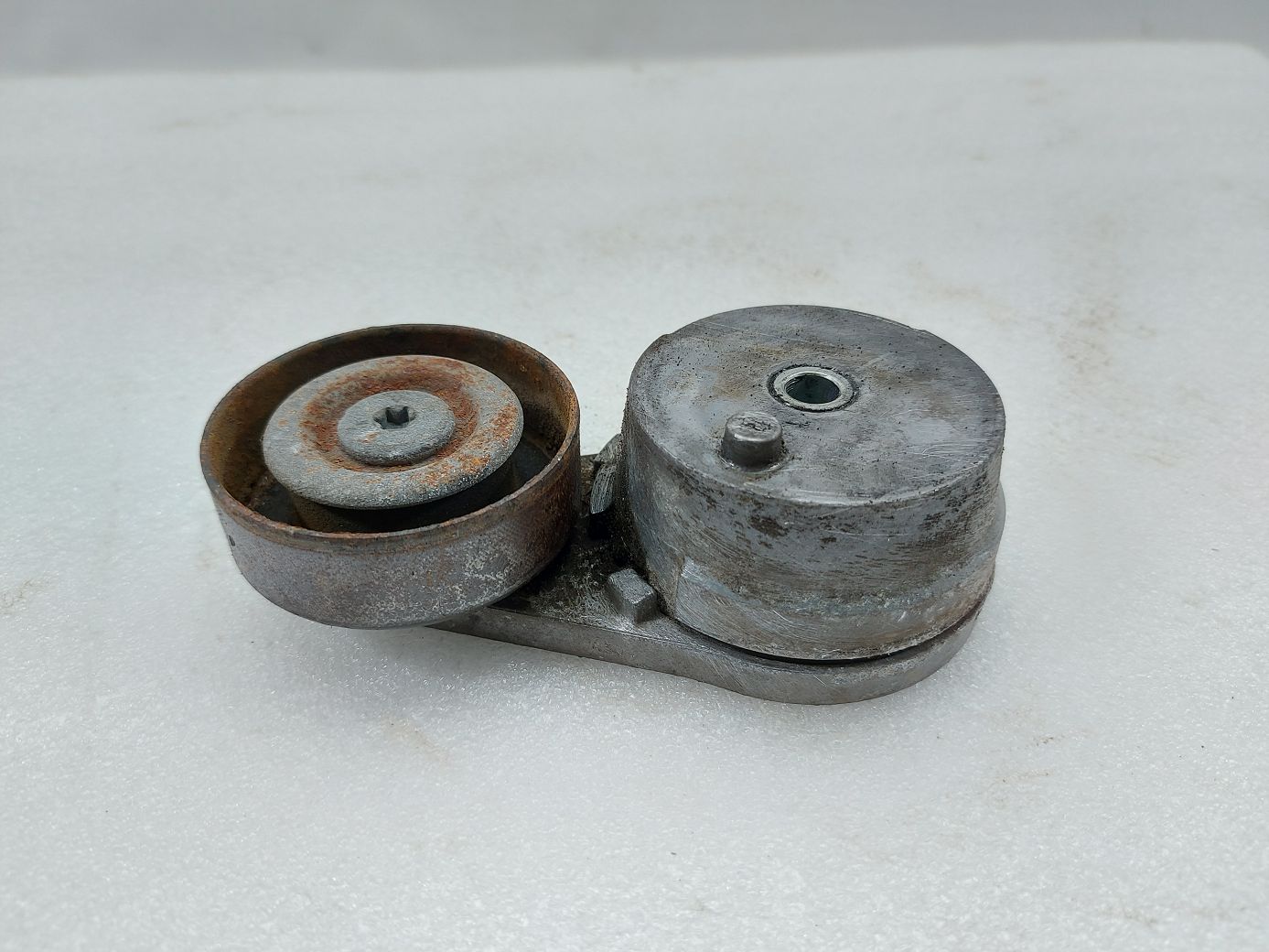 Malibu Ролик натяжний Chevrolet Malibu 2013-2018 12627119 Chevrolet Malibu 2