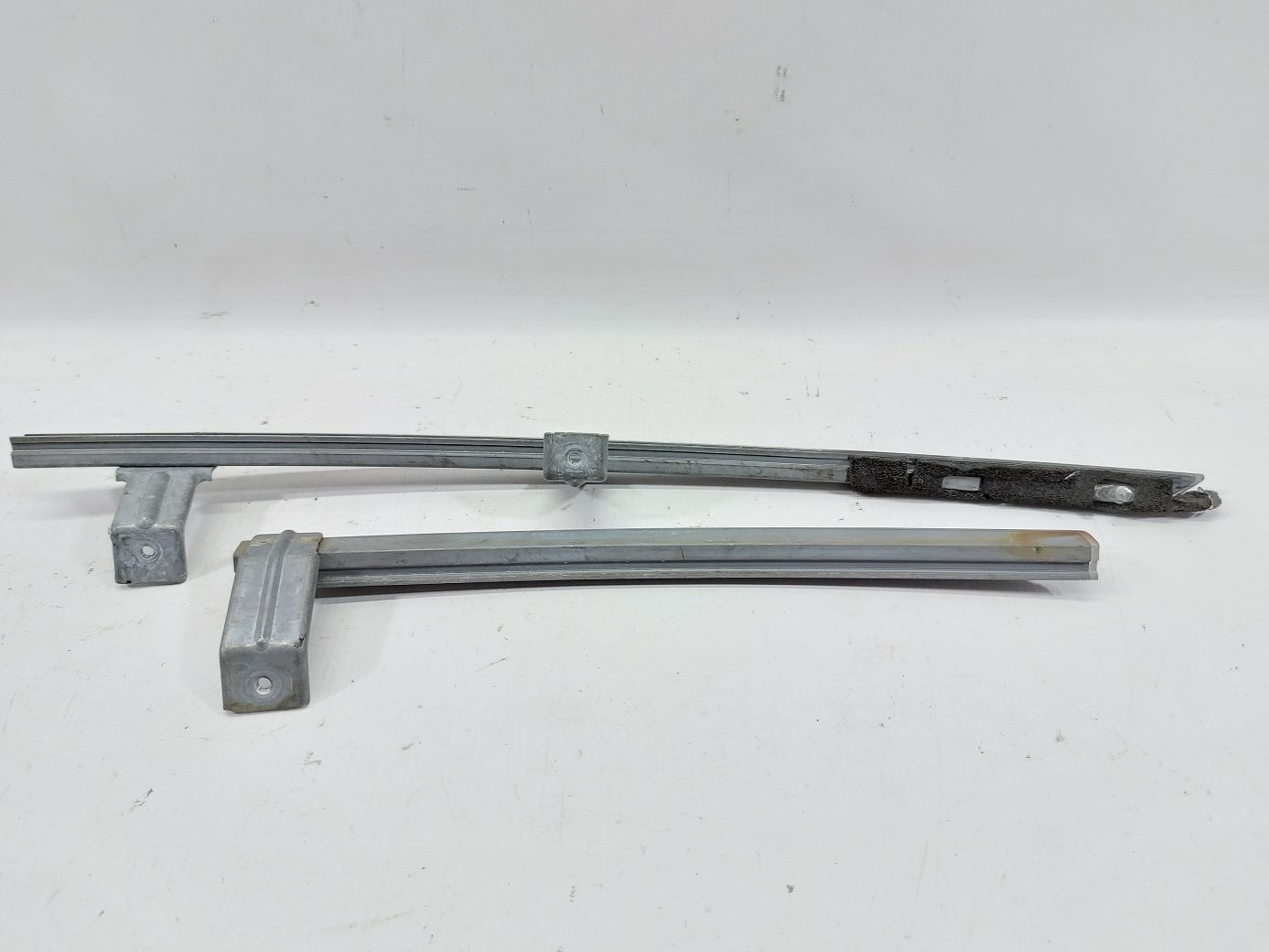 Tsx. Направляющая стекла двери передней левой (салазка) Acura TSX 2009-2014 72270TL0003 Acura TSX