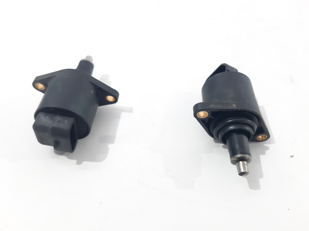 R 1200 r Клапан холостого ходу BMW R1200 R 2011-2014 13547714408 BMW R1200 R 2