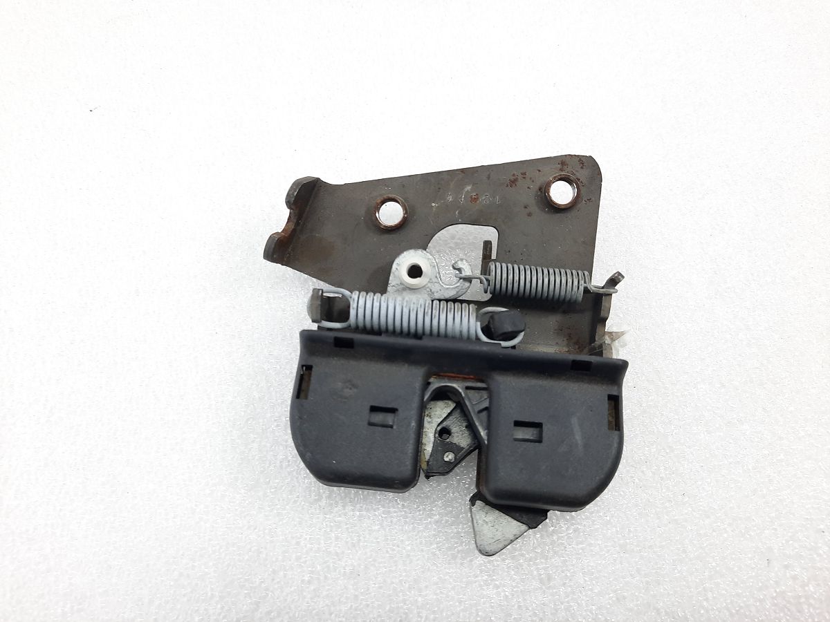 328i xdrive. Замок задніх сидінь правий BMW 328i xDrive 2013-2016 52207112864 BMW 328i xDrive