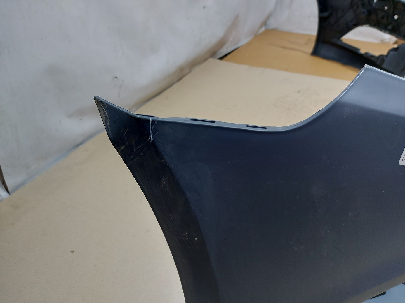 Товары с дефектами Бампер передний (вмятина, сломан угол) Volkswagen Passat CC 2012-2017 3C8807221F Volkswagen Passat CC 5