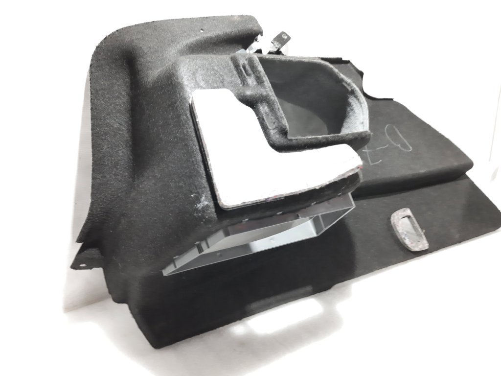 7 series Обшивка багажного отделения левая BMW 7 2012 9113341 BMW 7 2