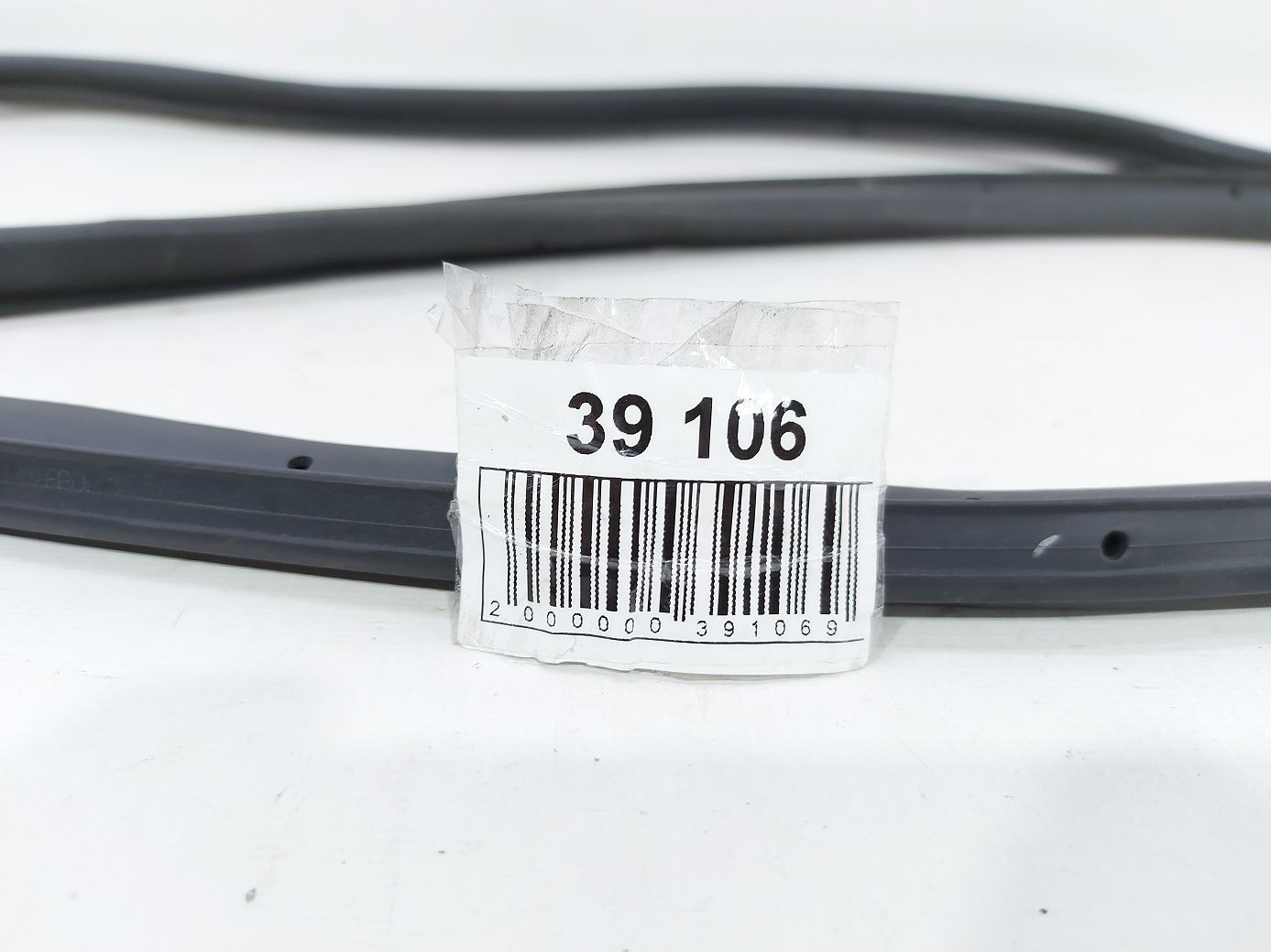 Forte Уплотнительная резинка двери передней правой Kia Forte 2014-2016 82140A7000 Kia Forte 4