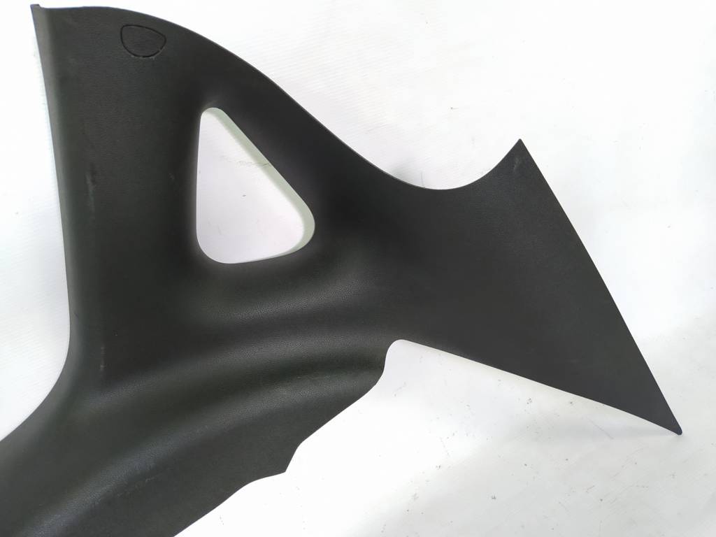 Dart Накладка стійки задньої права Dodge Dart 2013-2019 1SW46DX9AF Dodge Dart 32