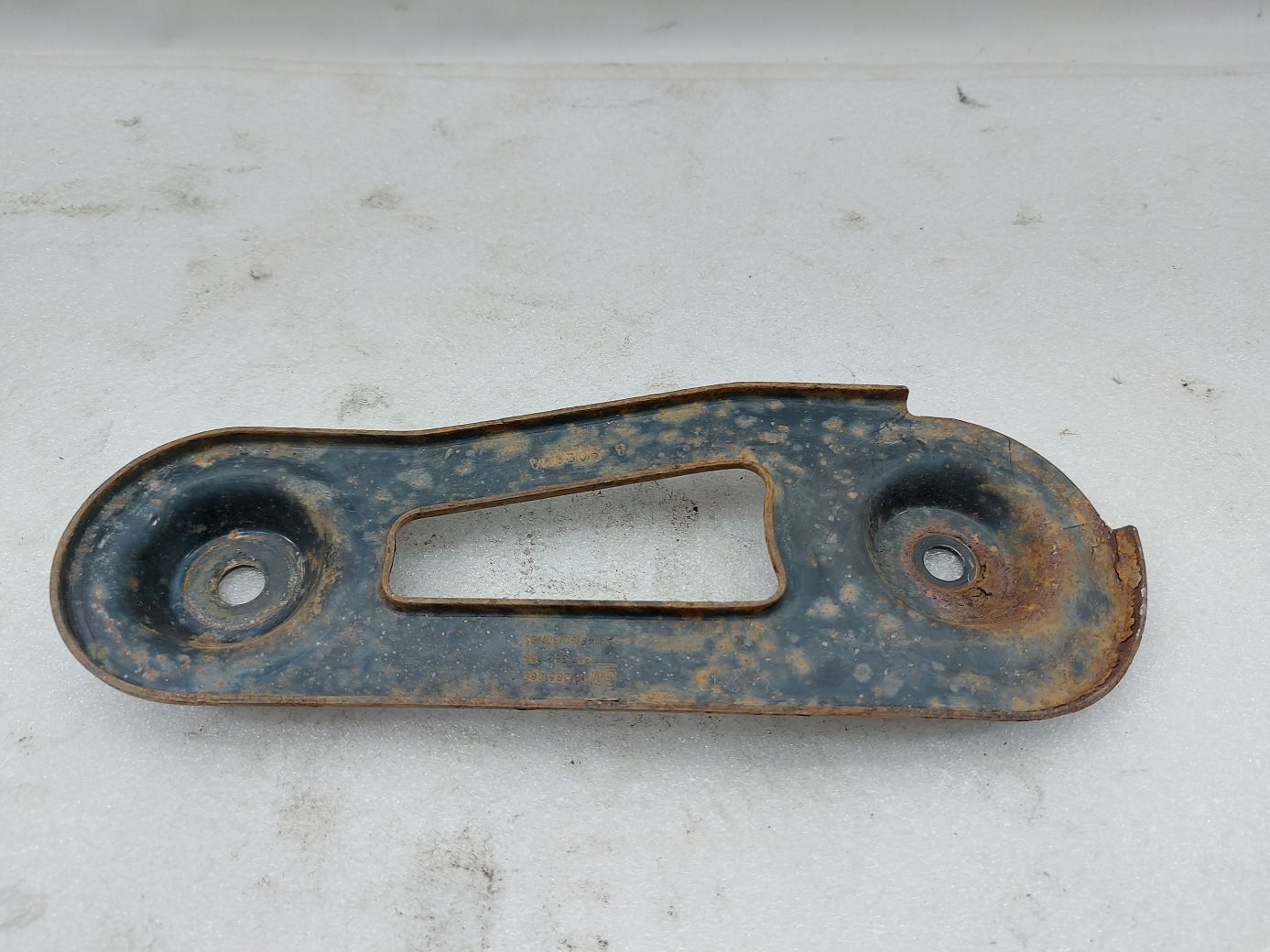 Malibu Кронштейн переднього правого Chevrolet Malibu 2013-2015 13235088 Chevrolet Malibu 2