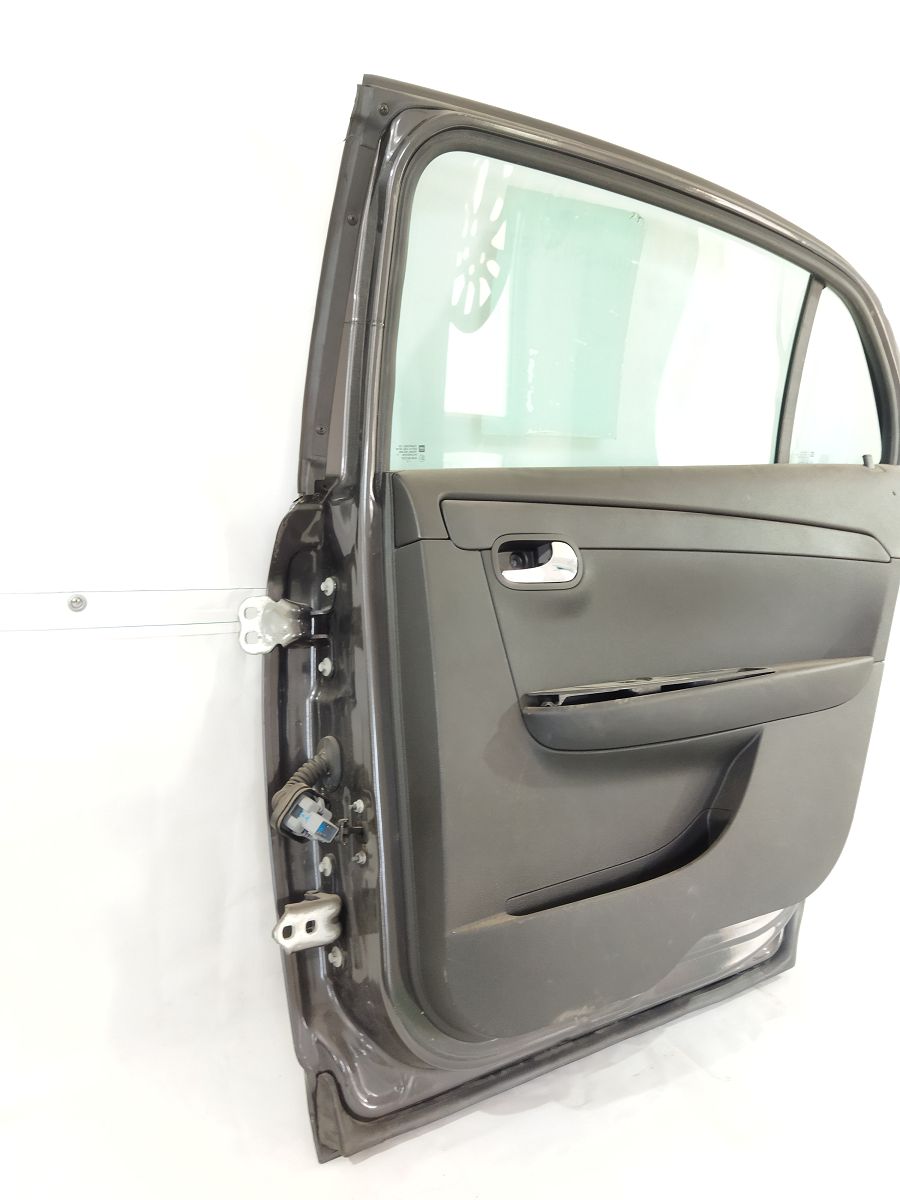 Malibu Двері задні праві Chevrolet Malibu 2008-2012 15894777 Chevrolet Malibu 15