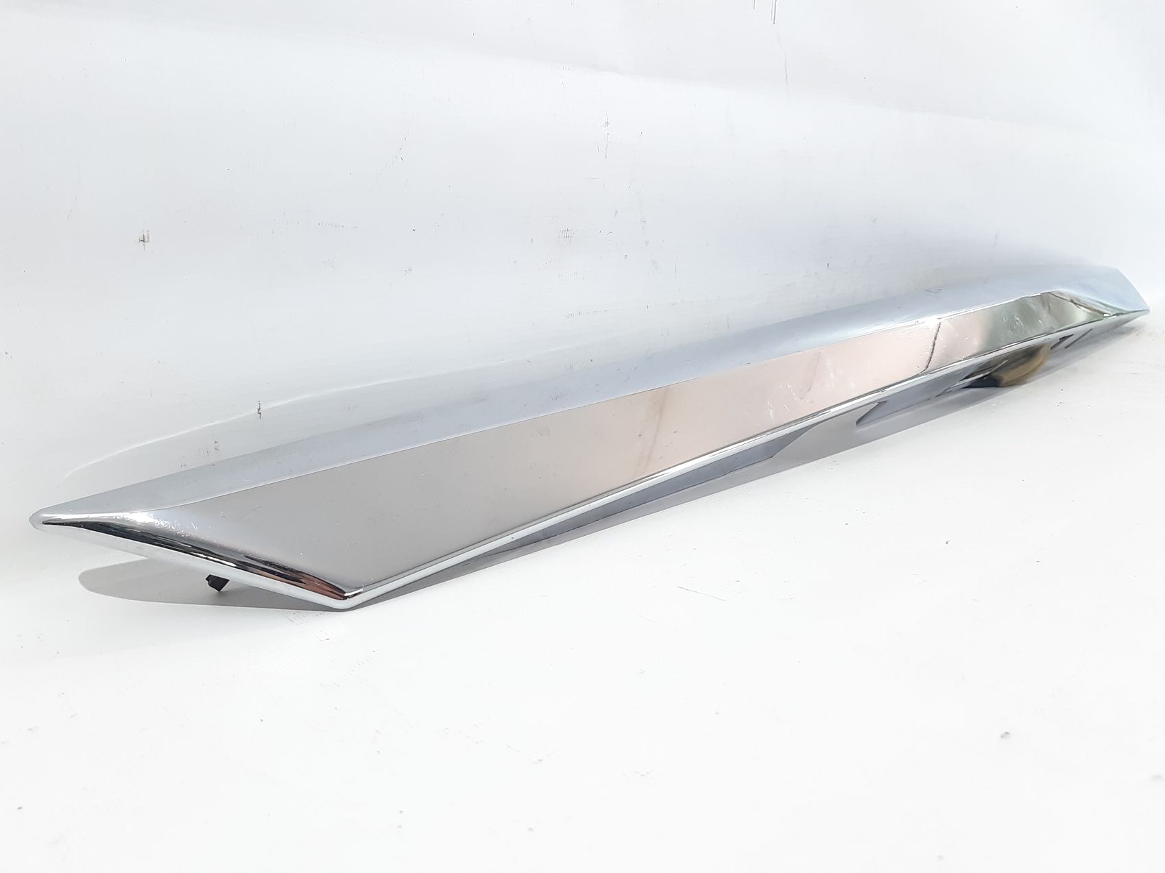 Altima Молдинг кришки багажника (без камери) Nissan Altima 2013-2014 848103TA2A Nissan Altima 2