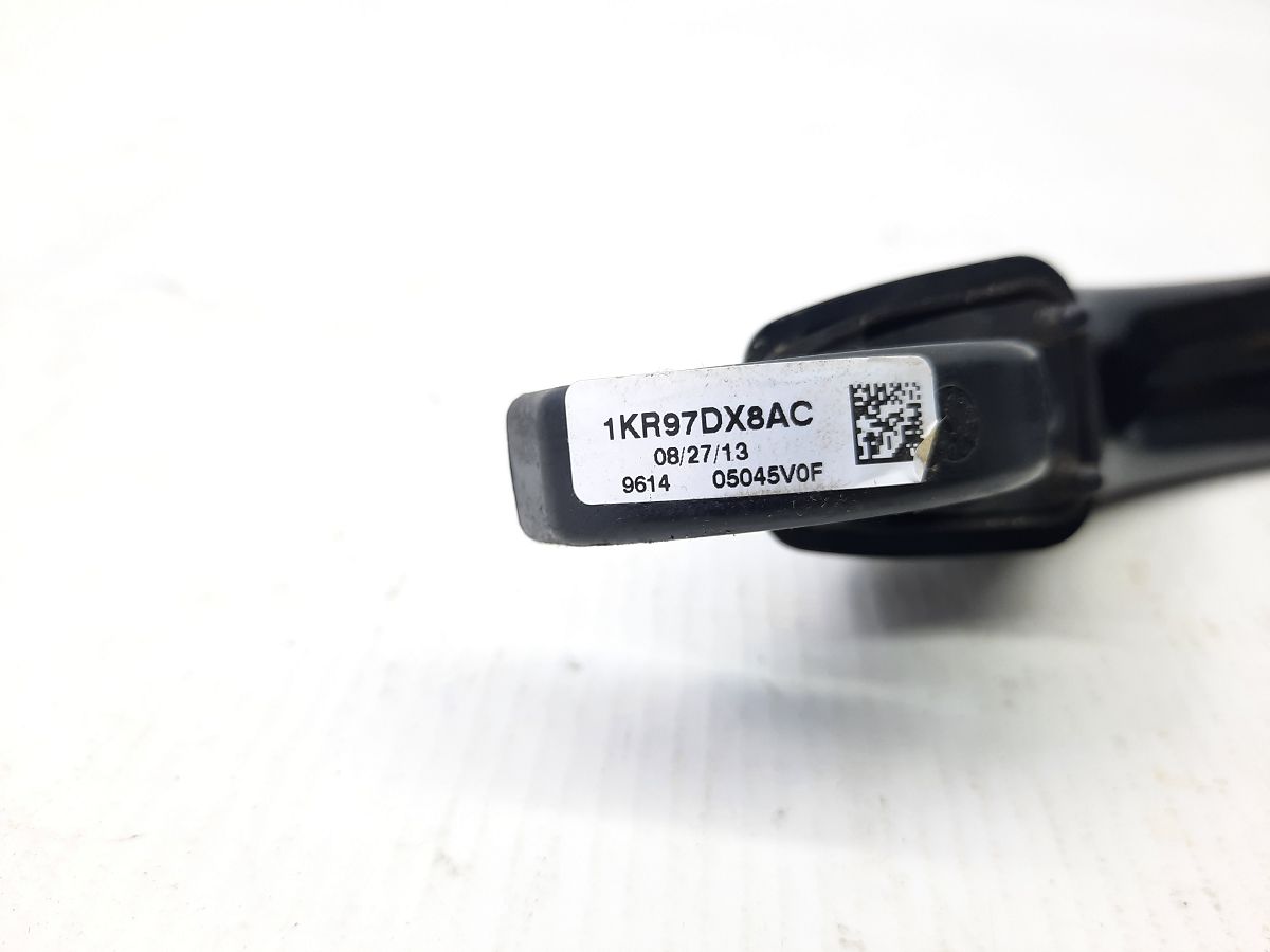 200 Ручка дверей задньої лівої зовнішня Chrysler 200 2015-2017 1YB55GW7AC Chrysler 200 5