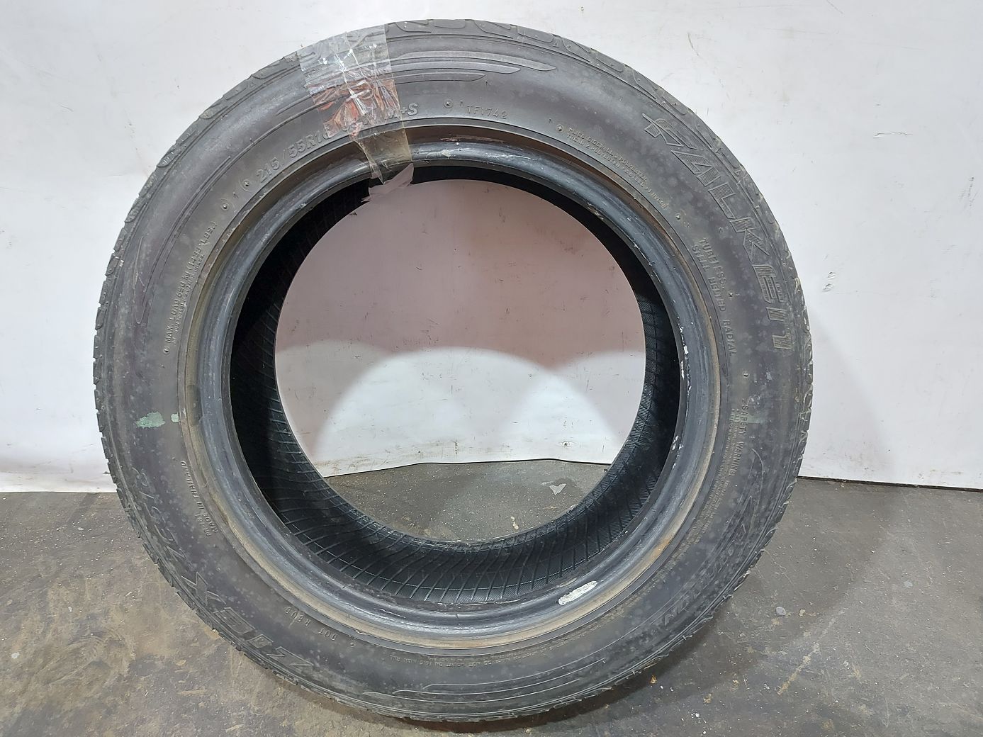 Летние шины. Резина Falken Ziex 215/55R16