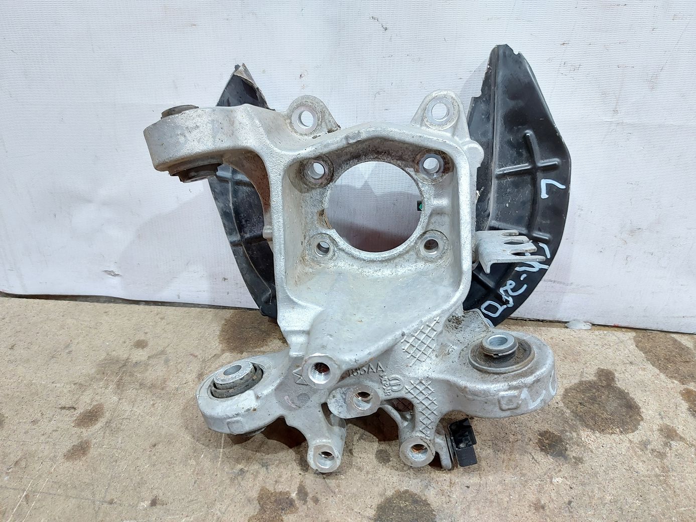 200 limited Поворотный кулак задний левый Chrysler 200 Limited 2015-2017 68200071AC Chrysler 200 Limited 20