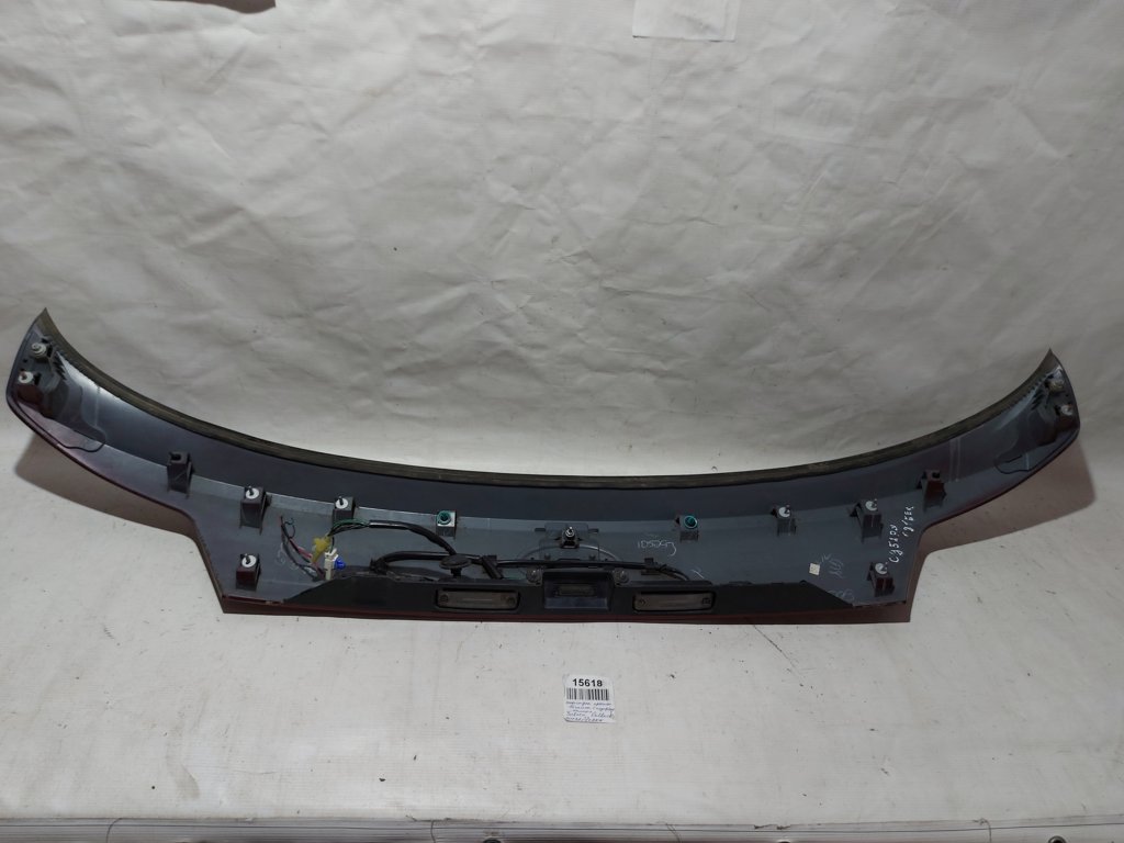 Outback Накладка підсвічування номера кришки багажника Subaru Outback 2012-2014 91119AJ47ANN Subaru Outback 5