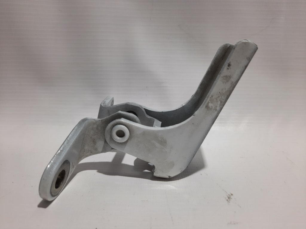 Volt Петля дверей передньої лівої верхня/нижня Chevrolet Volt 2011-2017 20992730 Chevrolet Volt 3