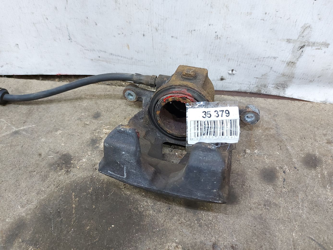 Cooper countryman. Тормозной цилиндр суппорта переднего левого Mini Cooper Countryman 2011-2016 34119804729 Mini Cooper Countryman