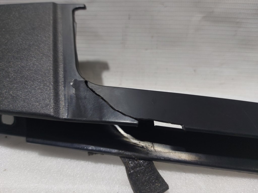 Cruze Накладка дверей задніх лівих зовнішня Chevrolet Cruze 2016-2019 39085709 Chevrolet Cruze 8