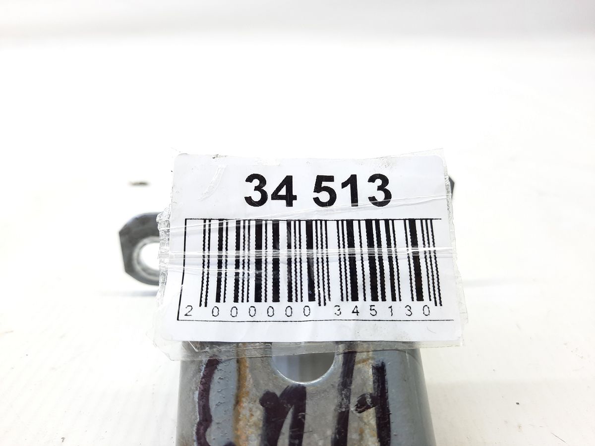 5 Петля двері передньої правої нижня Mazda 5 2004-2020 F15159210C Mazda 5 6
