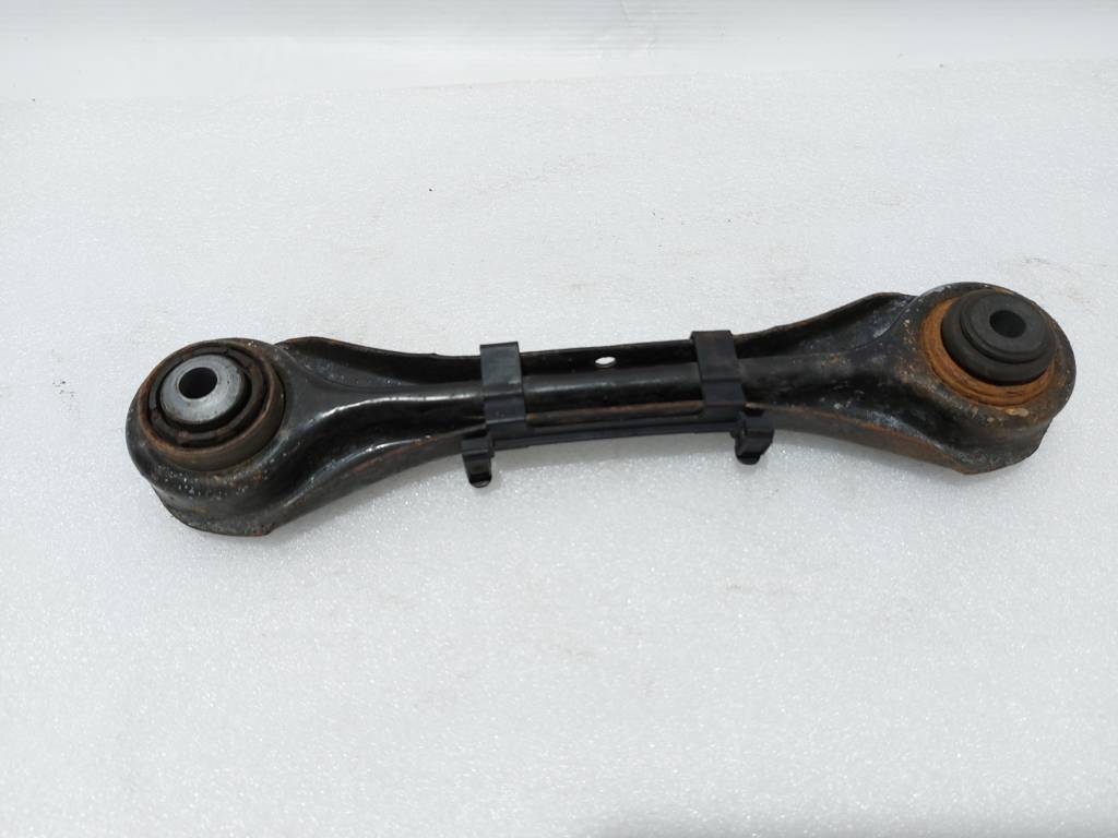 328i xdrive Важіль задній центральний лівий/правий верхній BMW 328i xDrive 2006-2013 33322406292 BMW 328i xDrive 4