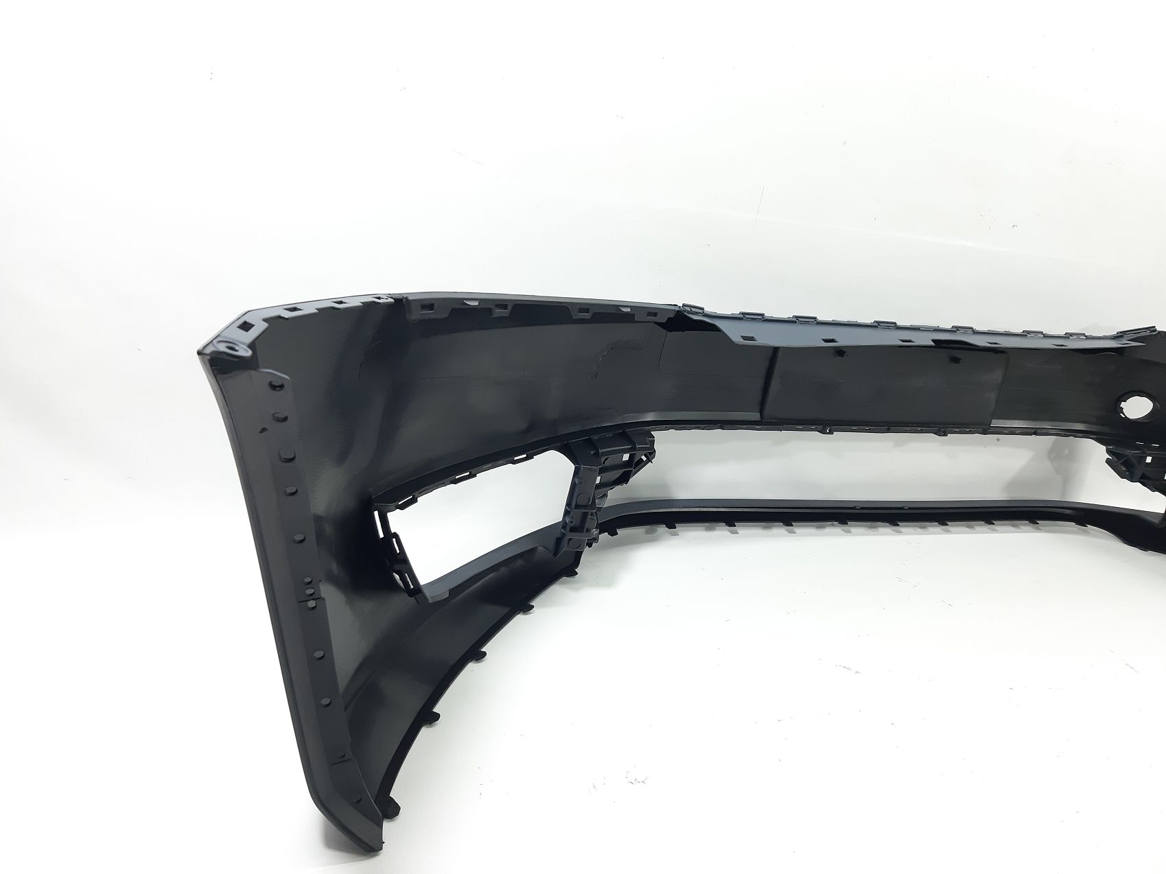 Передні бампери Бампер передній Volkswagen В7 2011-2015 561-807-217-B-GRU Volkswagen B7 5