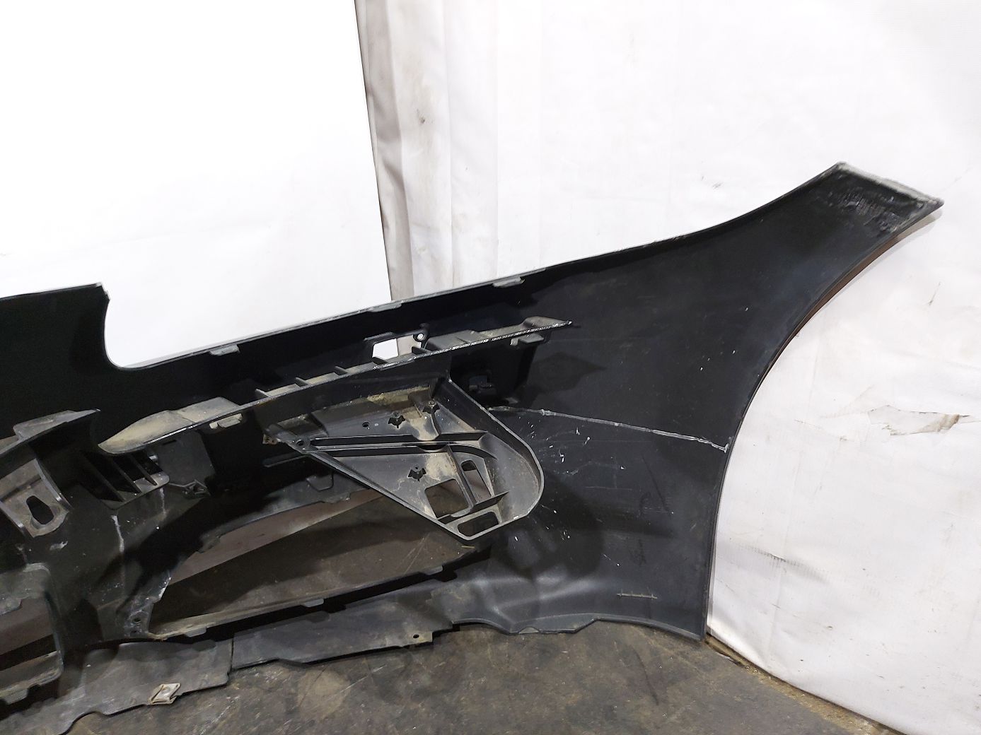 Товари з дефектами Бампер передній (тріщина, потертості) Jaguar XF 2012-2014 C2Z16216XXX Jaguar XF 11