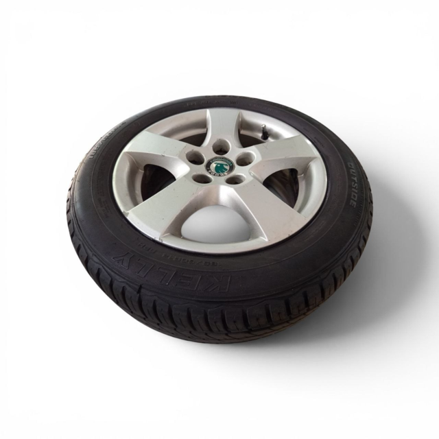 Эмблемы колёсного диска Диск колісний Skoda Fabia 185/60R14 2005-2008 6Y0601025P Skoda FABIA 4