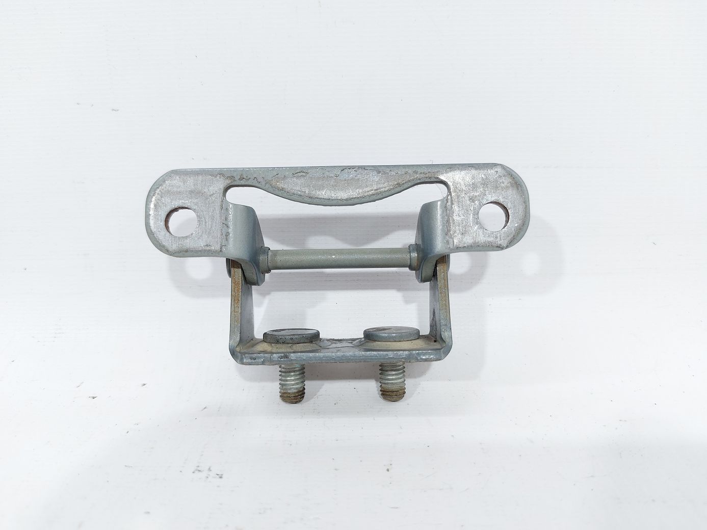 Forester Петля кришки багажника Subaru Forester 2090-2014 61820FC101 Subaru Forester 3