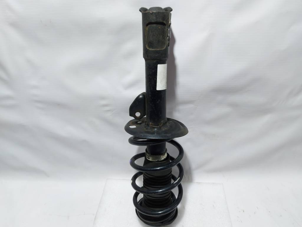 Prius c. Стойка амортизатора передняя левая Toyota Prius C 2012-2019 4852052541 Toyota Prius C