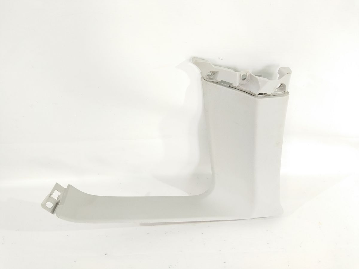 Forester Накладка стійки задньої права верхня Subaru Forester 2014-2018 94015SG000LO Subaru Forester 2