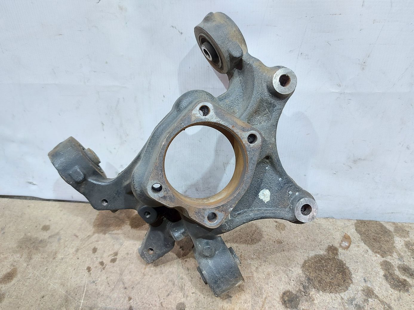 Journey Поворотний кулак задній правий Dodge Journey 2009-2020 68083244AE Dodge Journey 5