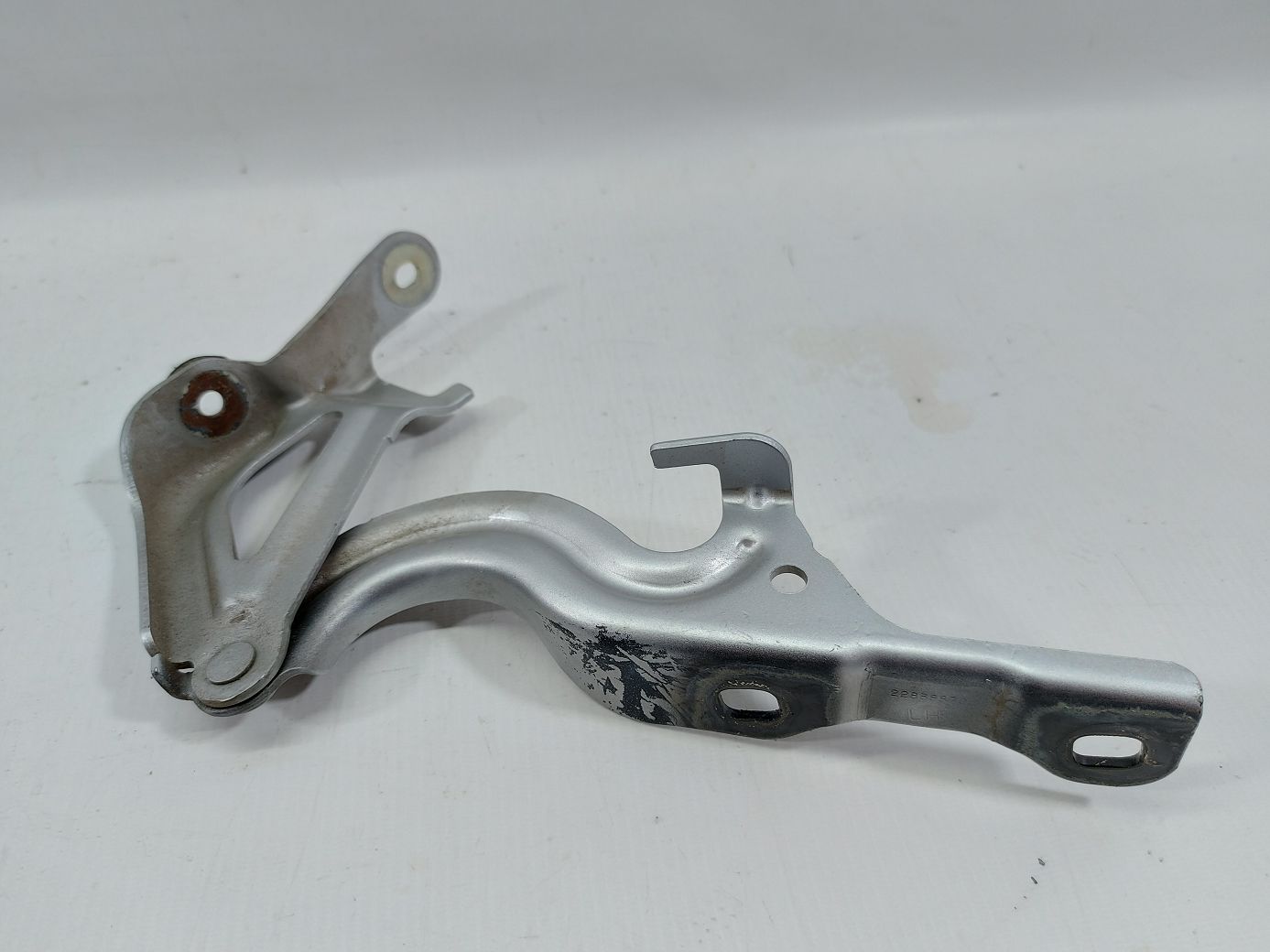 Malibu Петля капота ліва Chevrolet Malibu 2013-2015 22986409 Chevrolet Malibu 3