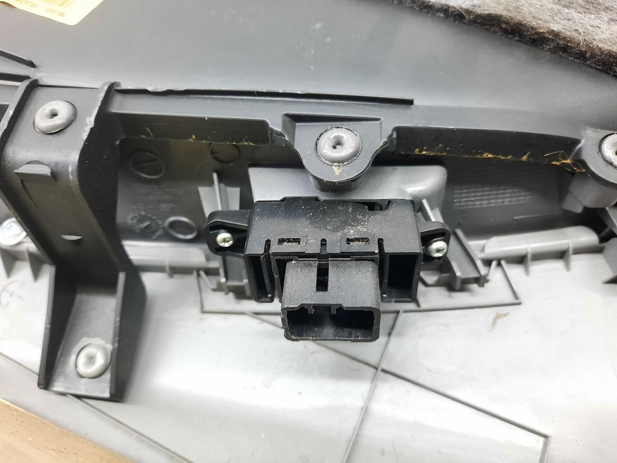 Accent Карта дверей задньої правої (сіра з тканиною) Hyundai Accent 2008-2011 833021E032QS Hyundai Accent 4