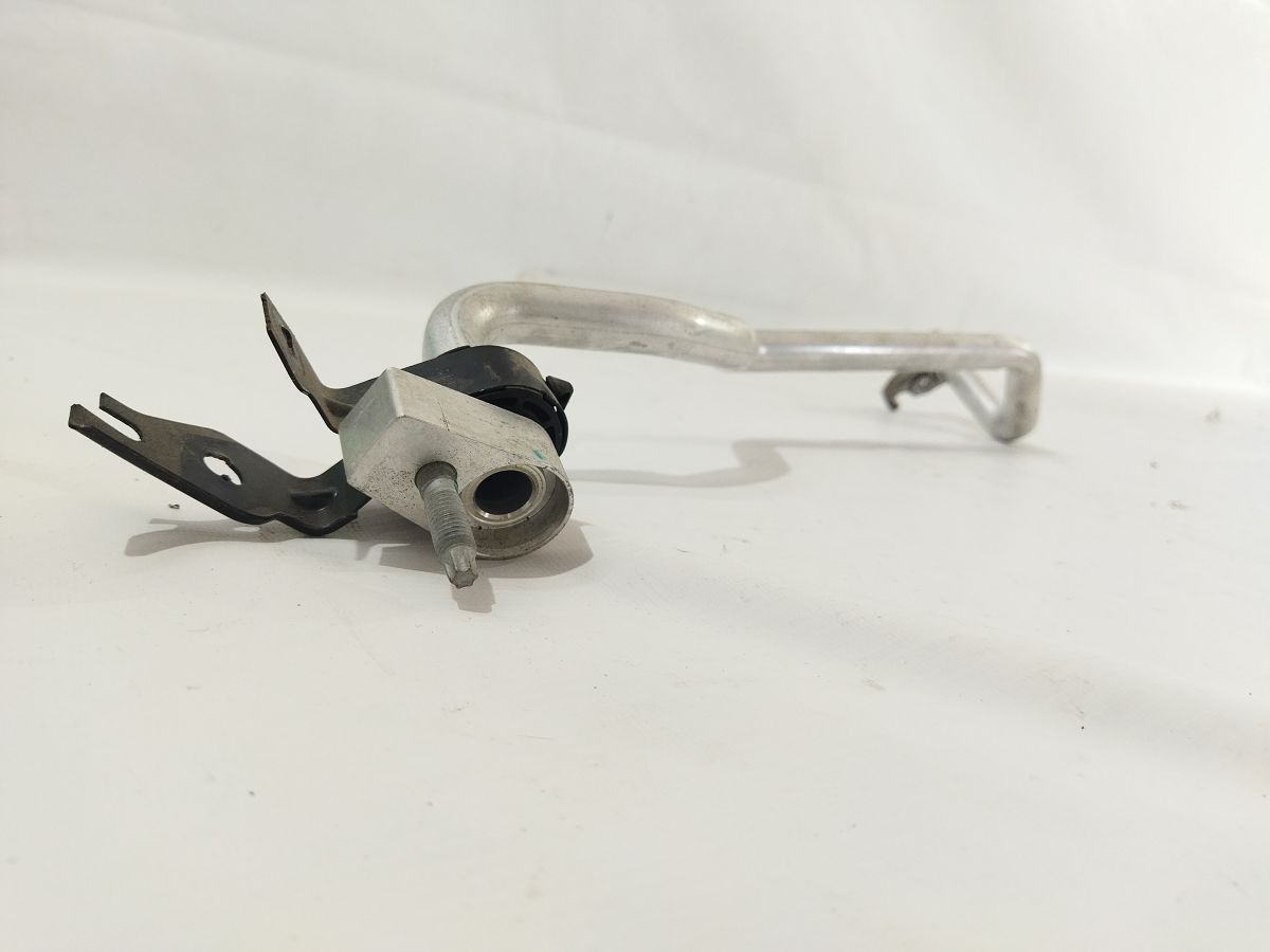 Fiesta Трубка кондиціонера компресор-пічка другий Ford Fiesta 2011-2019 D2B119N617 Ford Fiesta 3