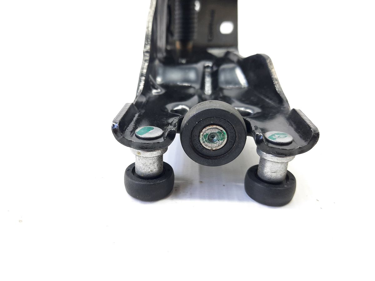 Grand caravan Петля дверей задньої лівої верхня Dodge Grand Caravan 2008-2020 5020673AG Dodge Grand Caravan 7