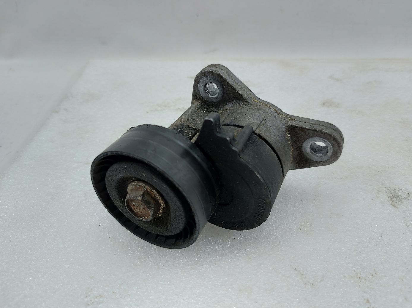 Avenger. Ролик натяжной Dodge Avenger 2008-2014 4891595AE Dodge Avenger