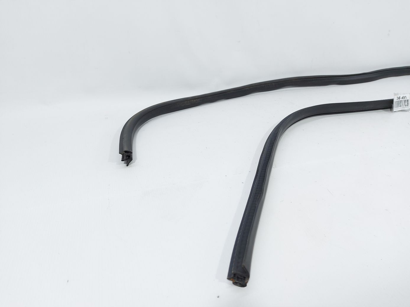 Compass Уплотнительная резинка проема двери передней правой Jeep Compass 2007-2017 5074642AJ Jeep Compass 3