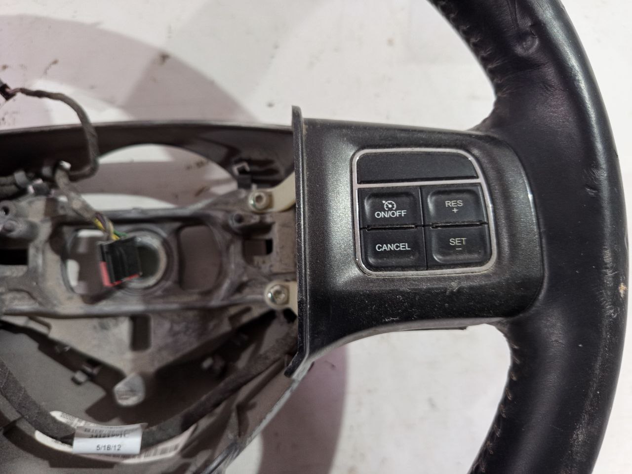 Dart Рулевое колесо Dodge Dart 2013-2016 1TL38DX9AH Dodge Dart 3 Dart Рулевое колесо Dodge Dart 2013-2016 1TL38DX9AH Dodge Dart 3