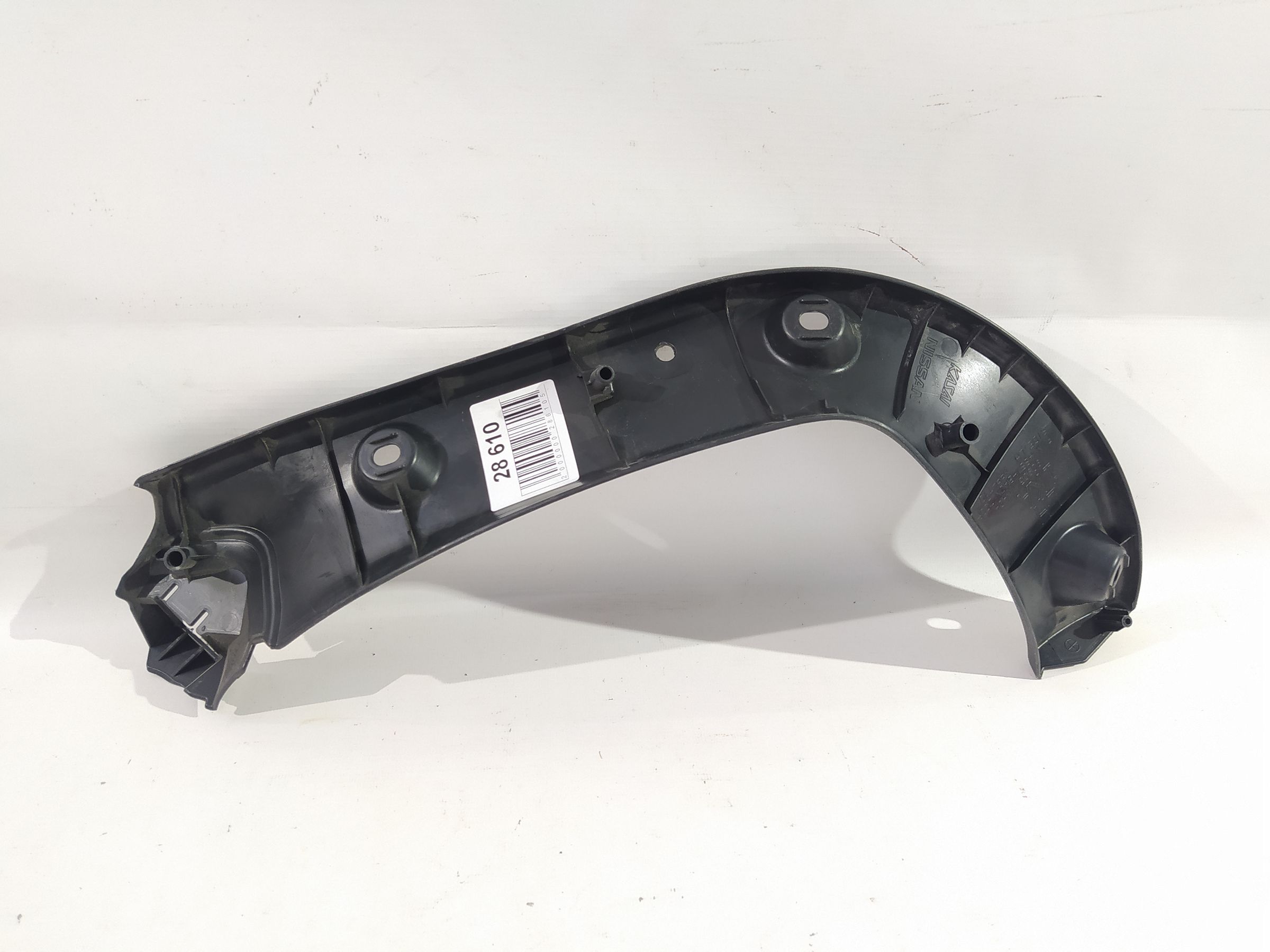 Juke Накладка крышки багажника Nissan Juke 2011-2017 909031KA0A Nissan Juke 2
